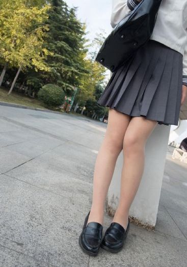 欧美黑丝萝莉_HD高清在线观看