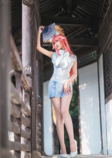欧美超高级感泳衣图片_BD英语电影完整版