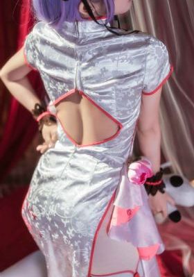 欧美尼西服街拍_BD免费在线播放